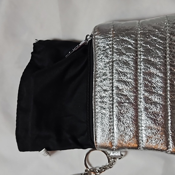 BARI LYNN SILVER PUFFER CASE-KEY HOLDER - Picture 6 of 7